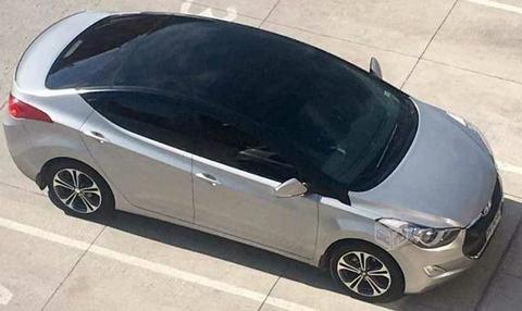 Elantra 2012 1.8 caja 6ta