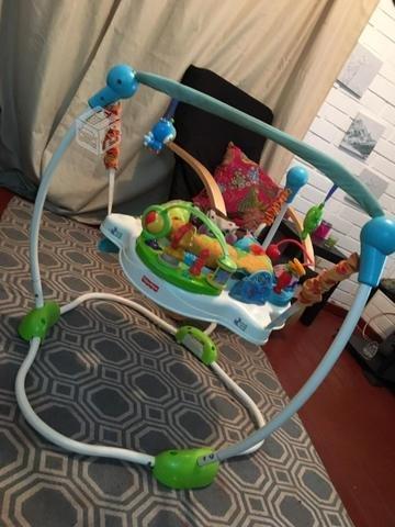 Centro de actividades fisher price
