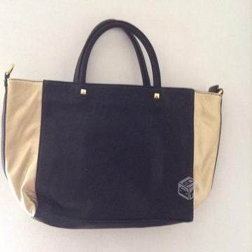 Cartera Tote Basement