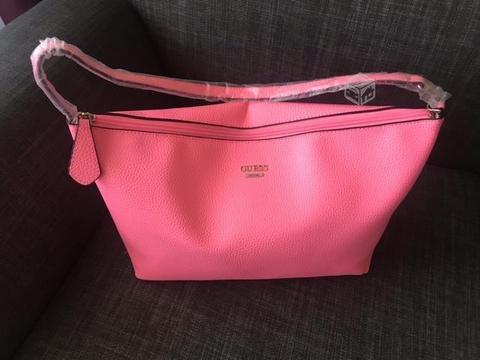 Cartera fluor marca Guess, nueva y original